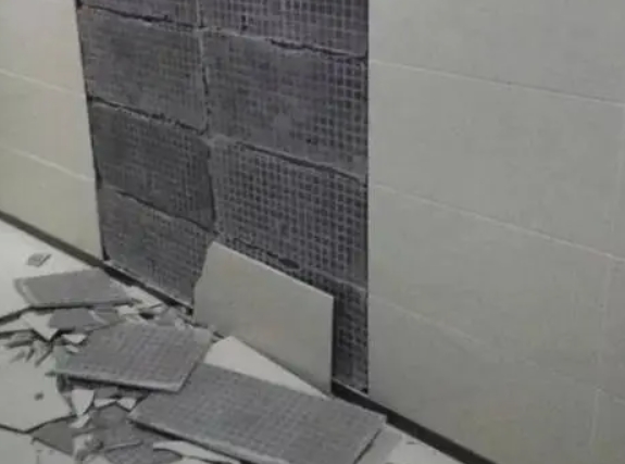 井研瓷砖空鼓维修公司分享下井研墙砖松动维修的知识